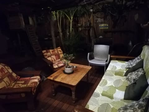 Inyathi Guest Lodge & Self Catering Chalets