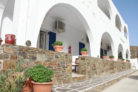 Tzamaros Studios Kythnos