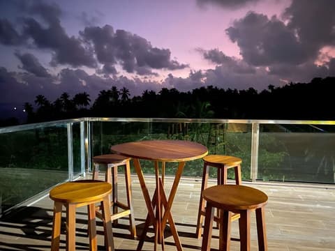 Mazarine Surf Suites