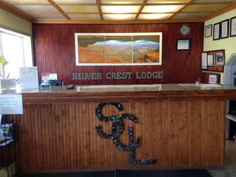 Silver Crest Lodge, 