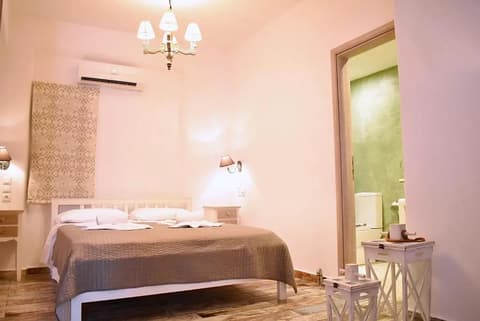 Tzamaros Studios Kythnos