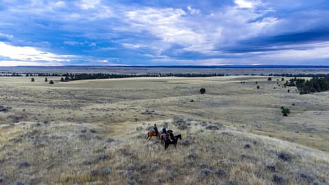 United States: Wyoming - Equestrian stay in ranch in Wyoming