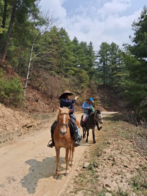 La cavalcata di Bumthang