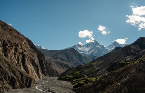 Mustang district: horseback adventure in the last "forbidden kingdom"
