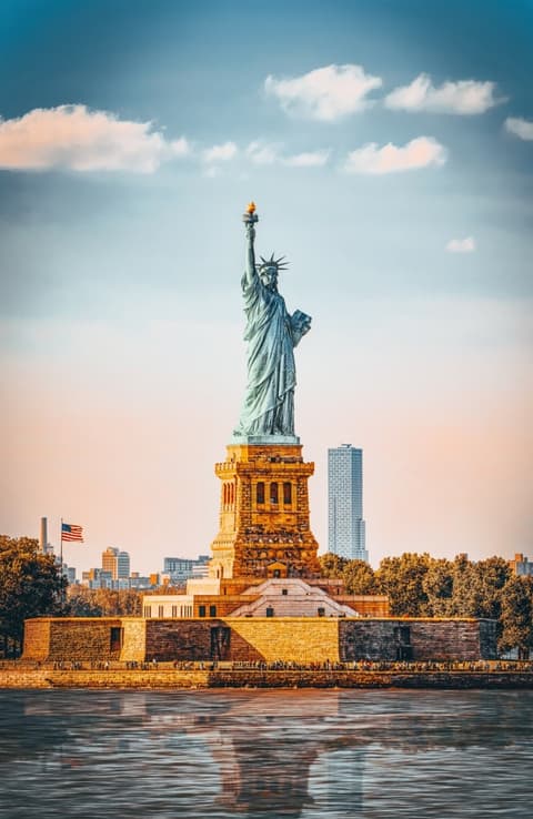 Big Apple Explorer