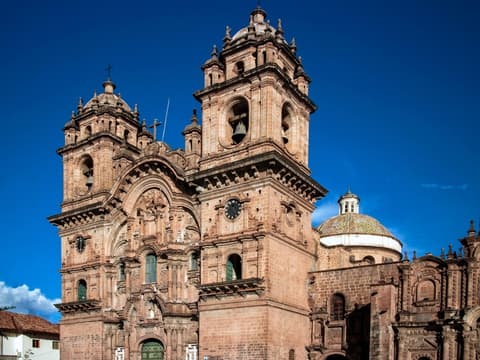 Perú, Imperio de los Sentidos