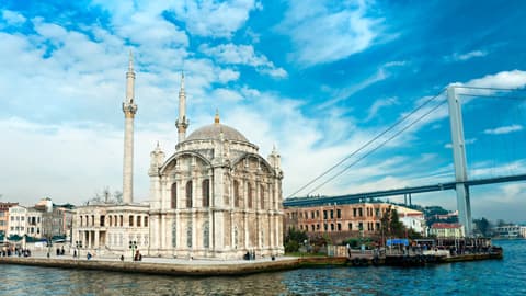 INTRA: Descubre Turquía con vuelos de Pegasus