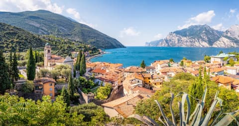 Self-Drive: Un Lienzo del Lago de Garda