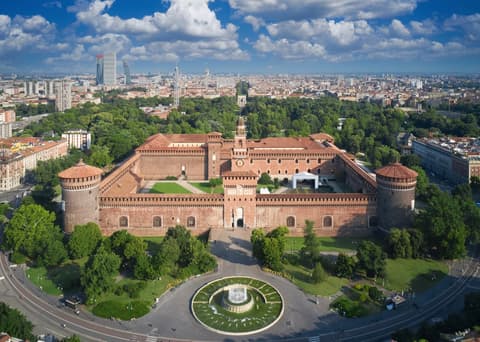 Milán y Lagos: Donde el Arte se funde con la Magia de los grandes lagos