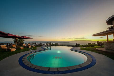 Safari Kipekee - Superior Lodge