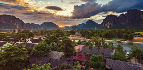 Laos Tour from Vientiane 4 Days - No National Museum