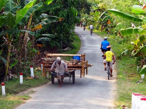 Siem Reap to Phnom Penh via Kampong Thom - Departure on Tuesday