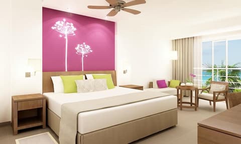 Valentin Perla Blanca, ROOM