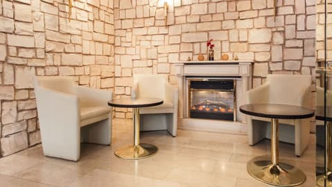 Centro Hotel Mondial