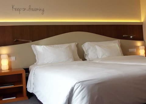 Onyria Quinta Da Marinha Hotel & Villas, ROOM