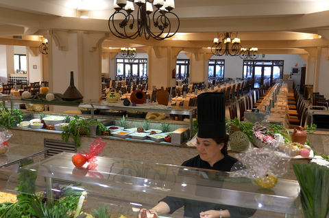 Playacanela, RESTAURANT