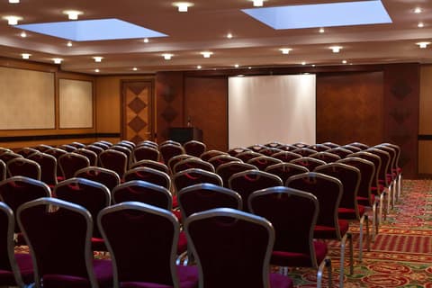 Renartiss Isaakiy St. Petersburg