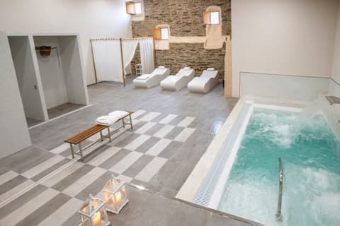 Hospederia Puente de Alconetar, SERVICES