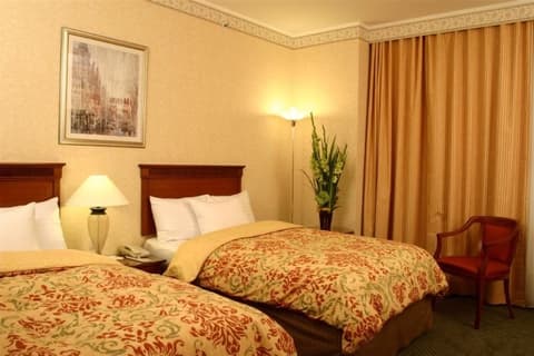 Renartiss Isaakiy St. Petersburg