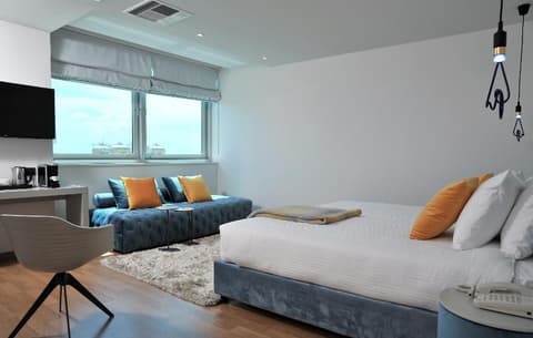 Athenaeum Palace & Luxury Suites