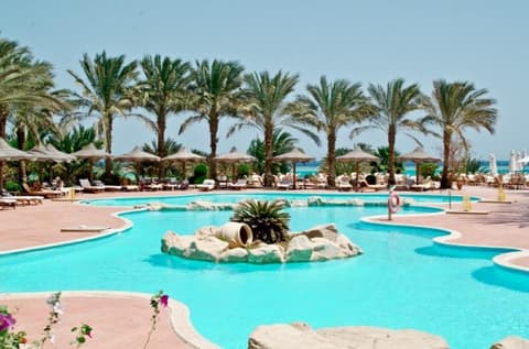 DREAM LAGOON GARDEN RESORT