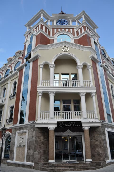 Batumi World Palace, 