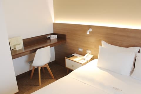 Habitat Hotel, Room