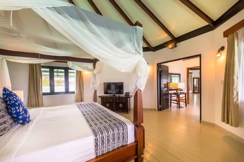Kihaa Maldives - World Explorer, Room