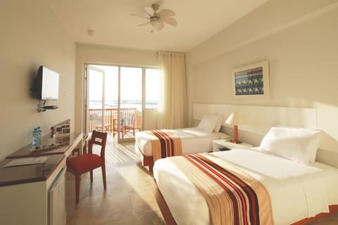 San Agustín Paracas, Room