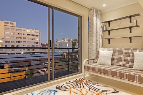 Firmont 307, Living area