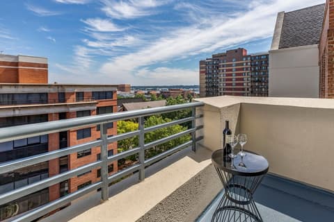 Sheraton Suites Old Town Alexandria, Balcony