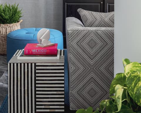 Hotel Triton, Lobby sitting area