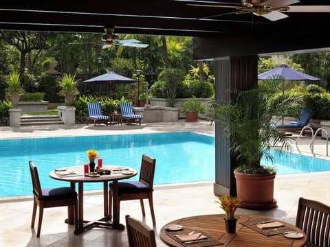 The Peninsula Manila, Terrace/patio