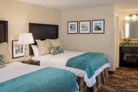 Port Inn & Suites Kennebunk, an Ascend Collection Hotel, Room