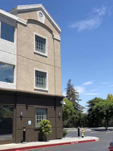 Country Inn & Suites by Radisson, San Jose International Airport, CA, Property entrance