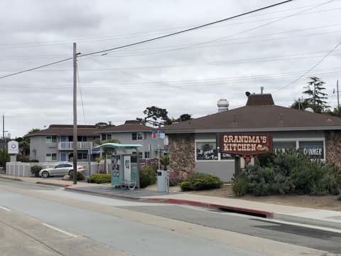 Pacific Inn, Restaurant