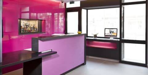 Libertel Gare Du Nord Suede, Reception