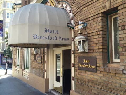 Beresford Arms Hotel