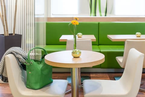 ibis Düsseldorf Hauptbahnhof, Bar (on property)