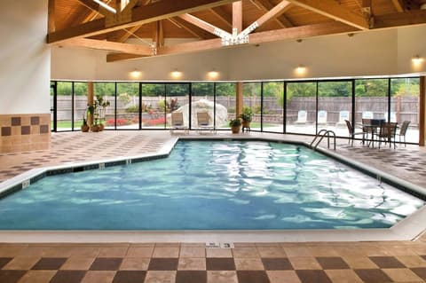 Boston Marriott Peabody, Pool