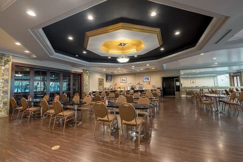 Howard Johnson by Wyndham Fullerton/Anaheim Conference Cntr