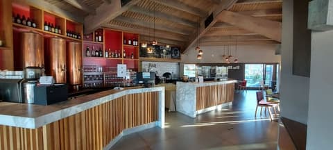 Las Lengas Hotel, Restaurant