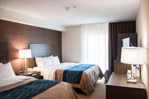 Comfort Inn Levis, Room