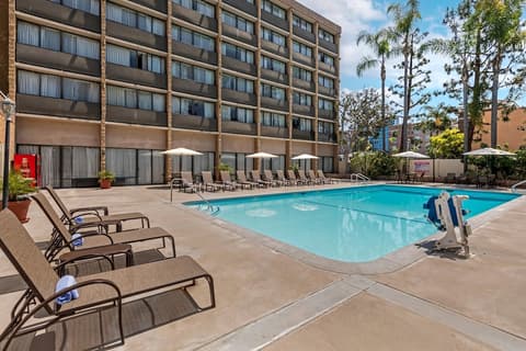 Clarion Hotel Anaheim Resort