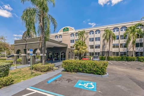 La Quinta Inn & Suites by Wyndham Miami Lakes