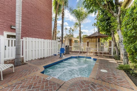 Best Western Plus Carriage Inn, Pool