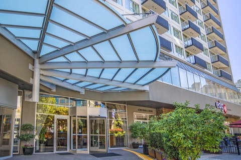 Best Western Premier Chateau Granville Hotel & Suites & Conf. Centre