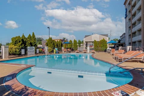 Best Western St. Louis-Kirkwood Route 66, Outdoor pool