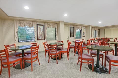 Travelodge by Wyndham Parsippany