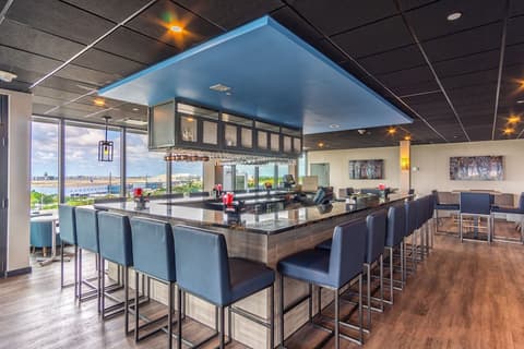 Holiday Inn Miami - International Airport by IHG, Bar (on property)